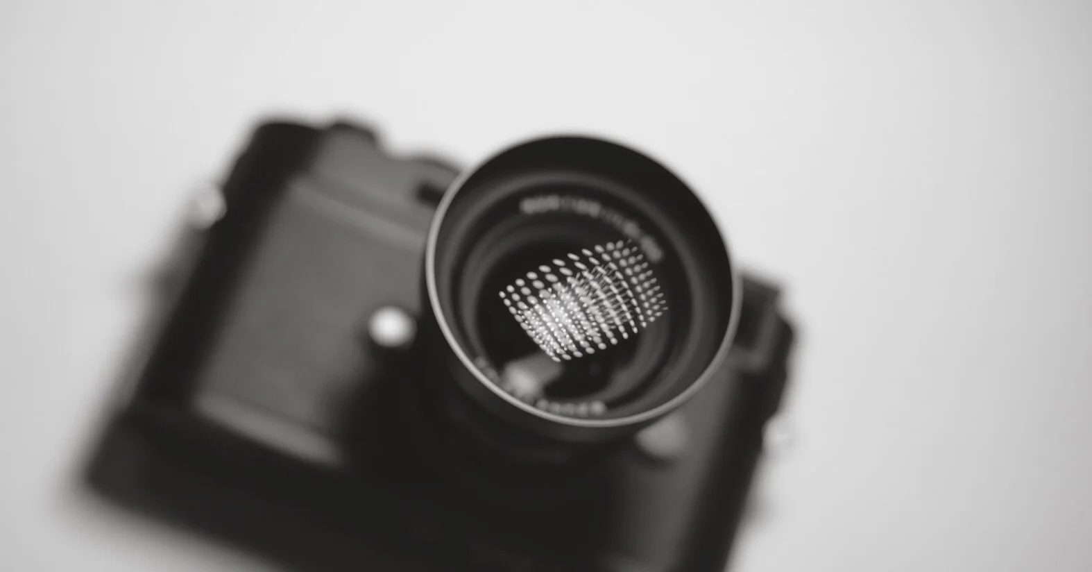 branding m monochrom.JPG