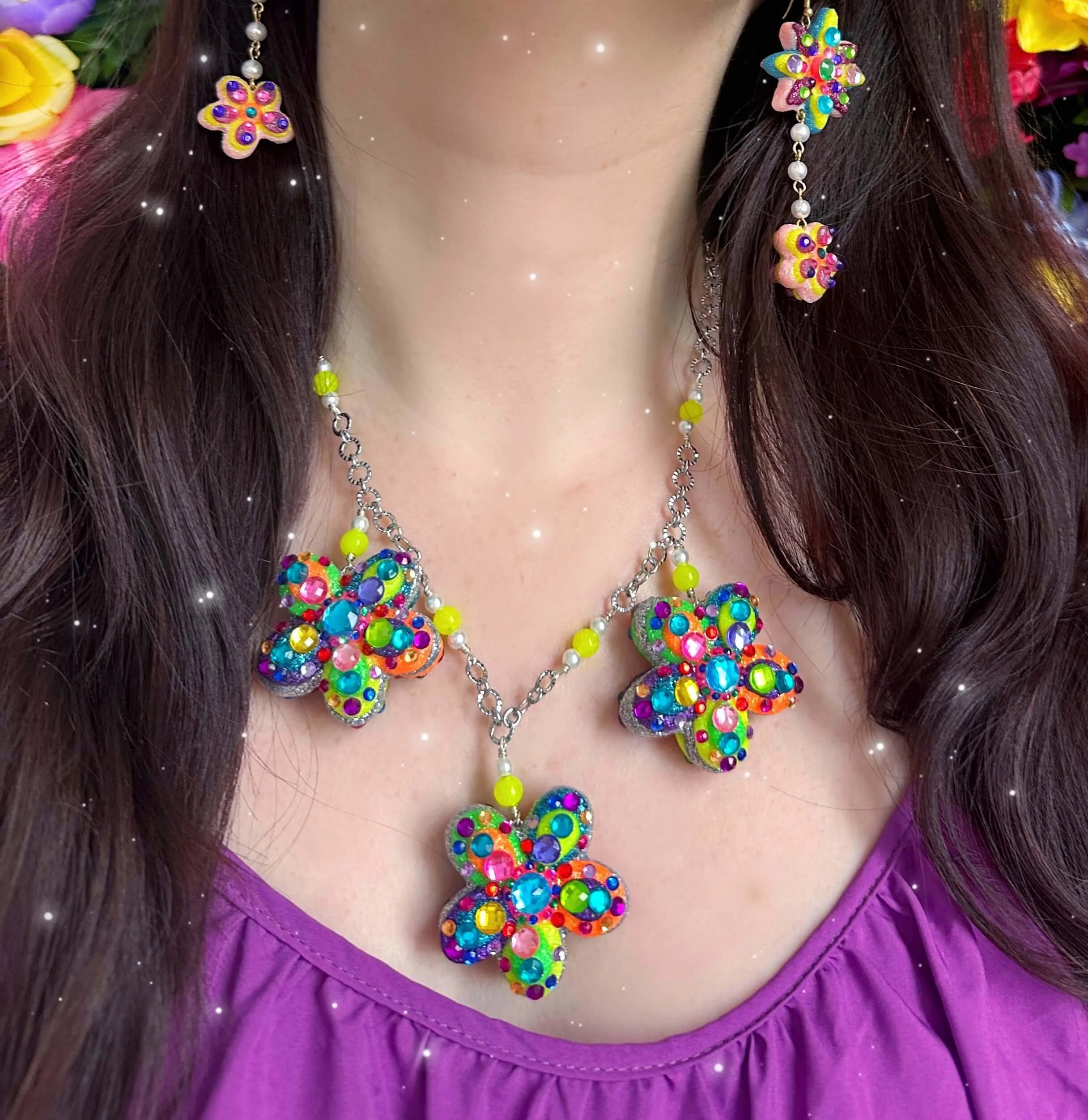 The Adrianna Flowers Necklace✨