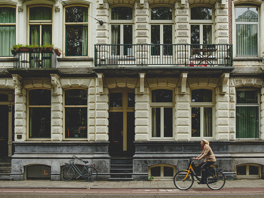 Netherlands_Amsterdam_Apartment_02.png