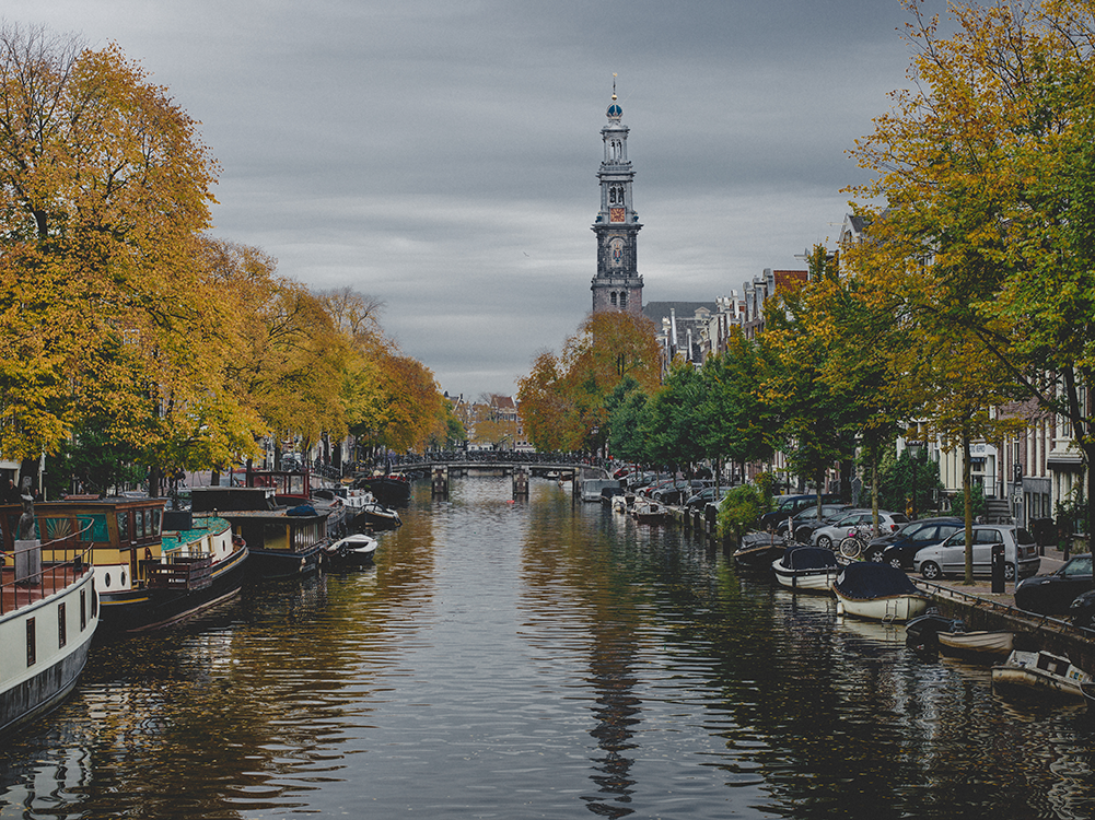Netherlands_Amsterdam_Canal_03.png