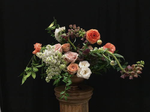An English Garden Style Table Arrangement For A Spring Affair Athabold Fl Design And - English Garden Flower Bouquet An English Garden Style Table Arrangement For A Spring Affair Athabold Fl Design And - English Garden Flower Bouquet