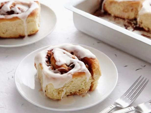 cinnamon roll.jpeg
