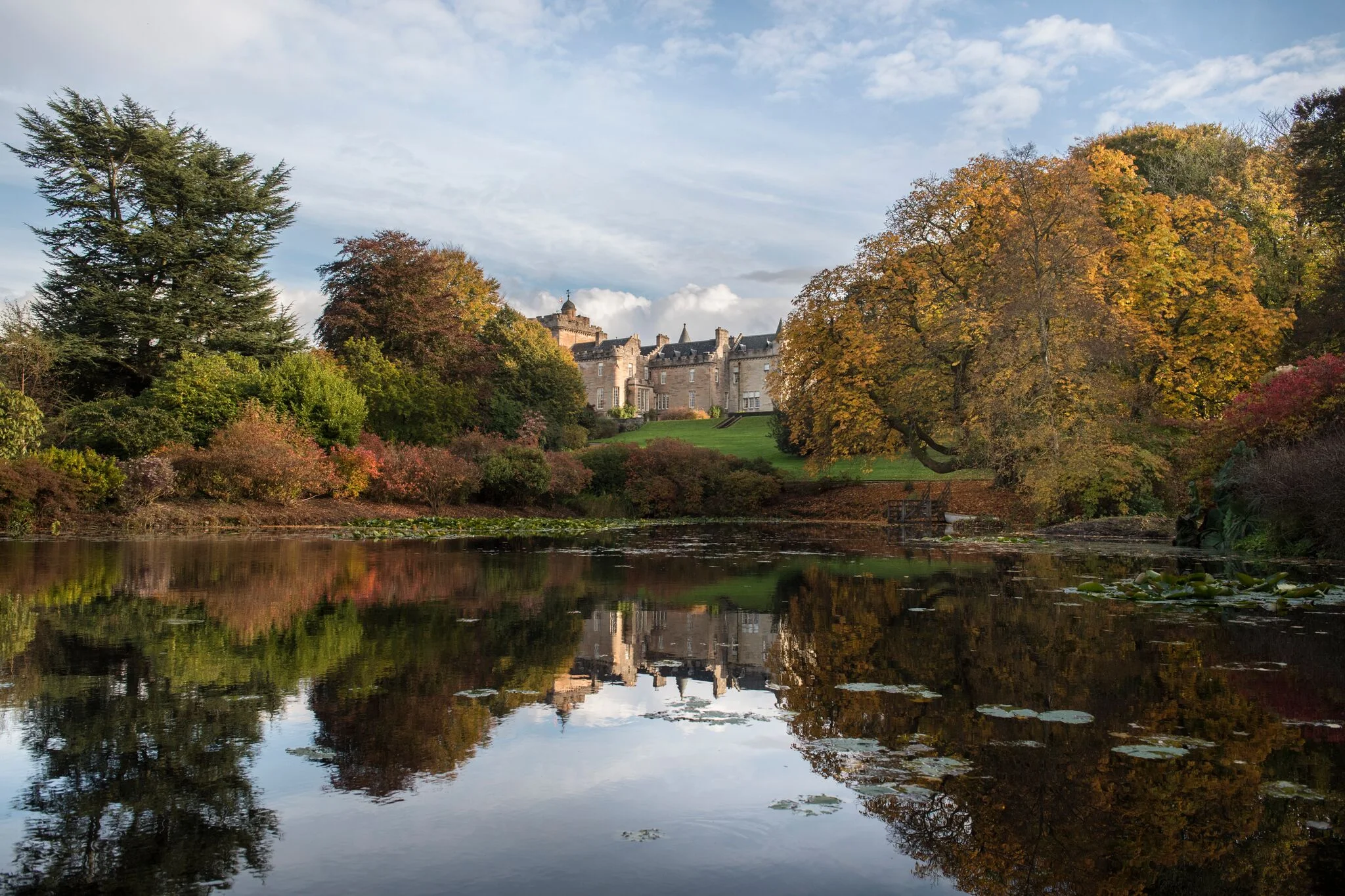 ZAPWATER NAMED GLENAPP CASTLE'S US AGENCY OF RECORD