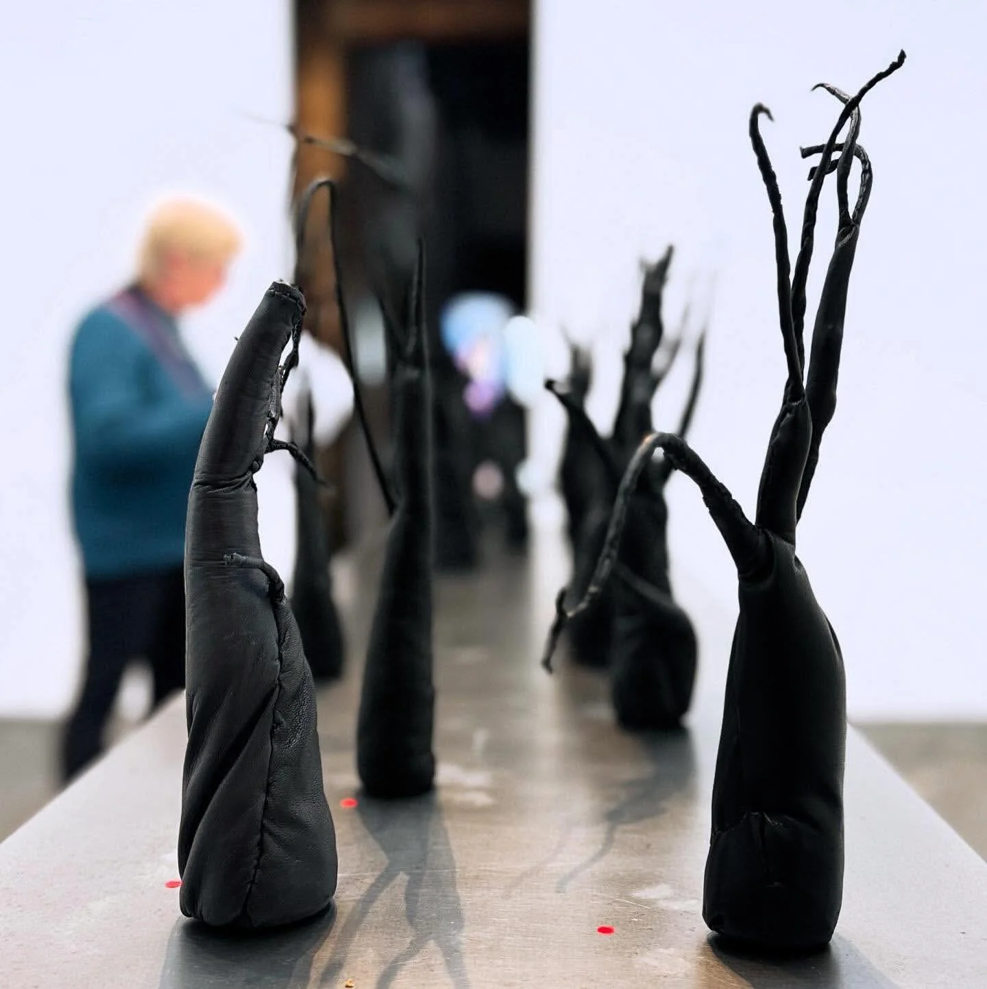 Sharing some great pics of my show by wonder lady @michelleculpitt 
&ldquo;Just a couple of country art connoisseurs on a Sunday visiting &lsquo;Shadows Grown&rsquo; @talitha.kennedy @stockroomkyneton 
We were titillated 🖤✔️📞〰️🐦&zwj;⬛🐈&zwj;⬛🕷️♟️