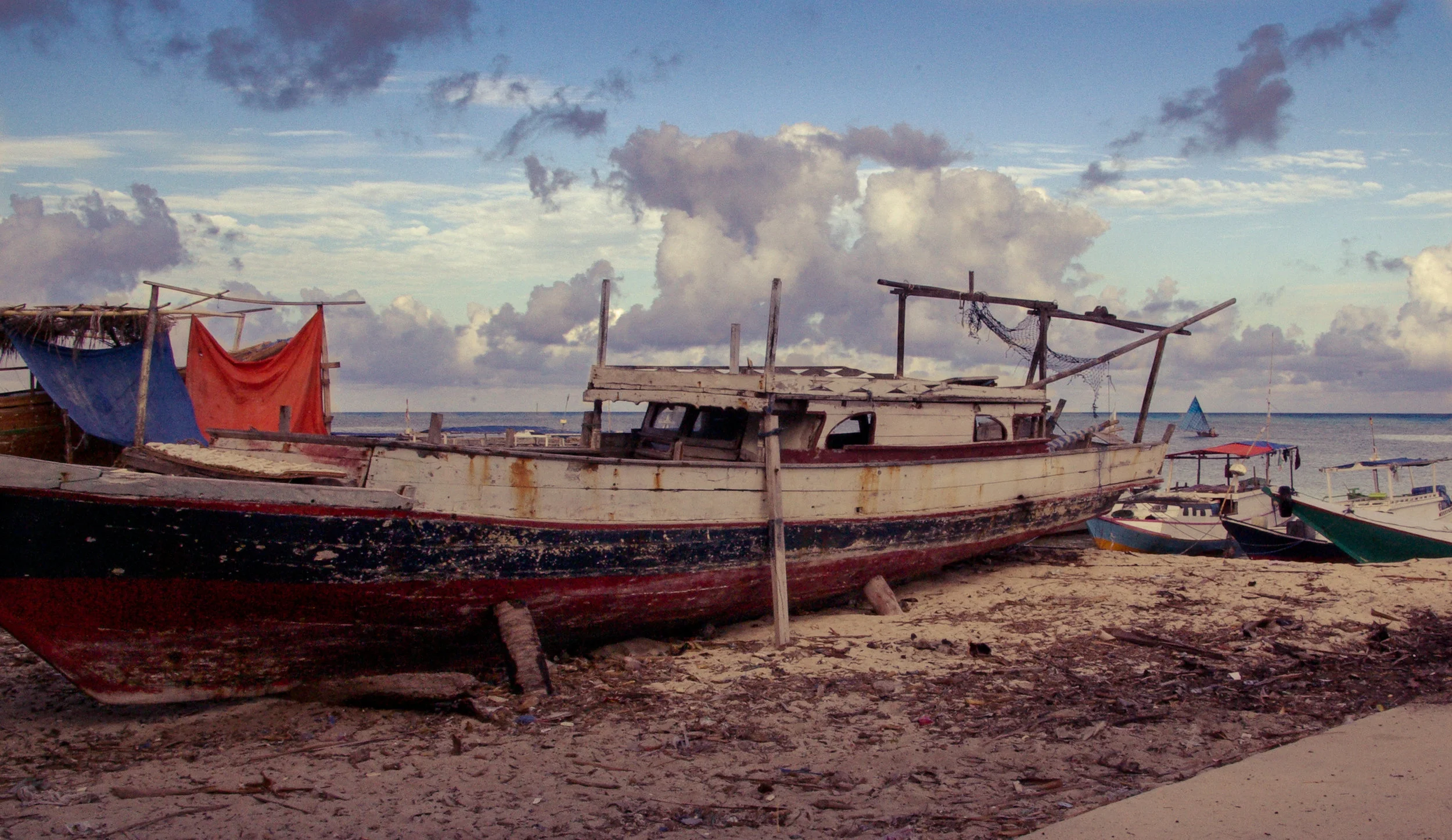 Pulau Kayuadi, TakaBonarate
