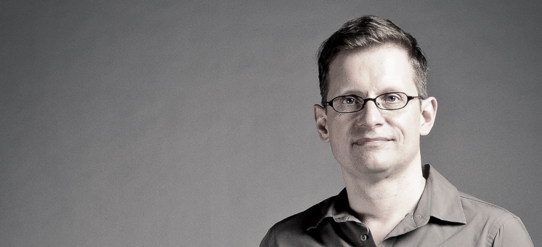 "Schreiben Sie uns an. Wir diskutieren gerne, wie wir Ihnen effektive, transparent, kostengünstig und vertrauenswürdig bei Ihren Aktivitäten vor Ort unterstützen können" (Markus Kaub, Direktor, PlusConcept Singapur)