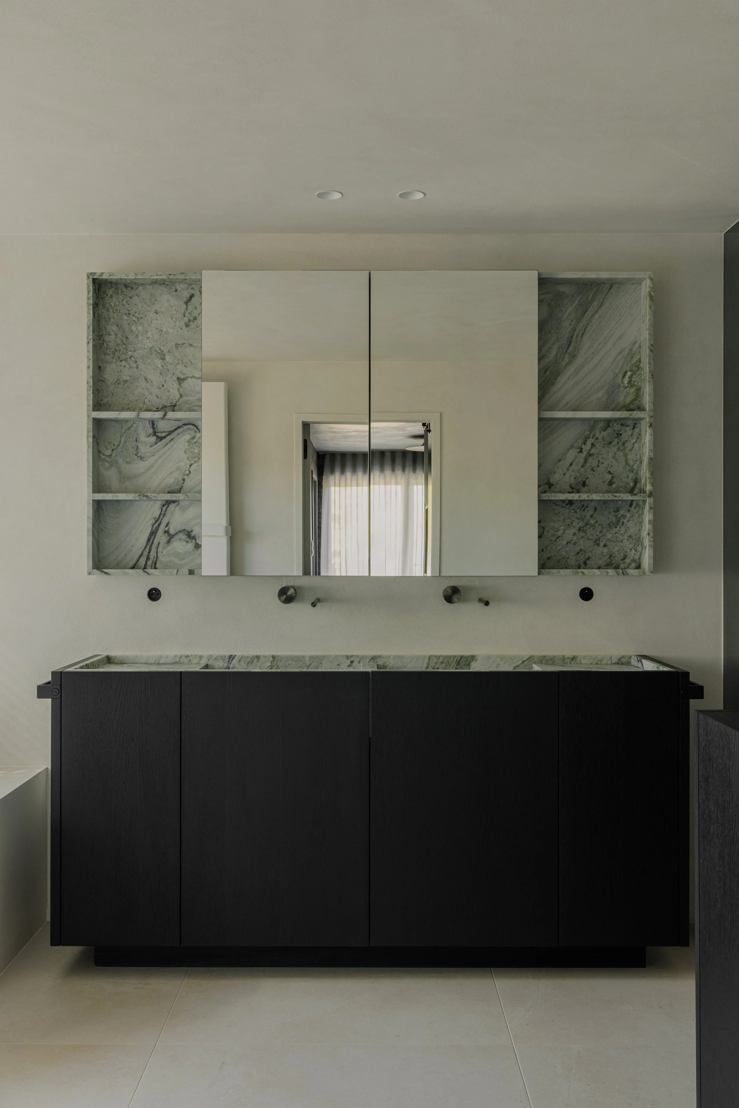 MaximiliaanLefevre_Badkamer_Brugge_LR_004_joachimderous.jpg