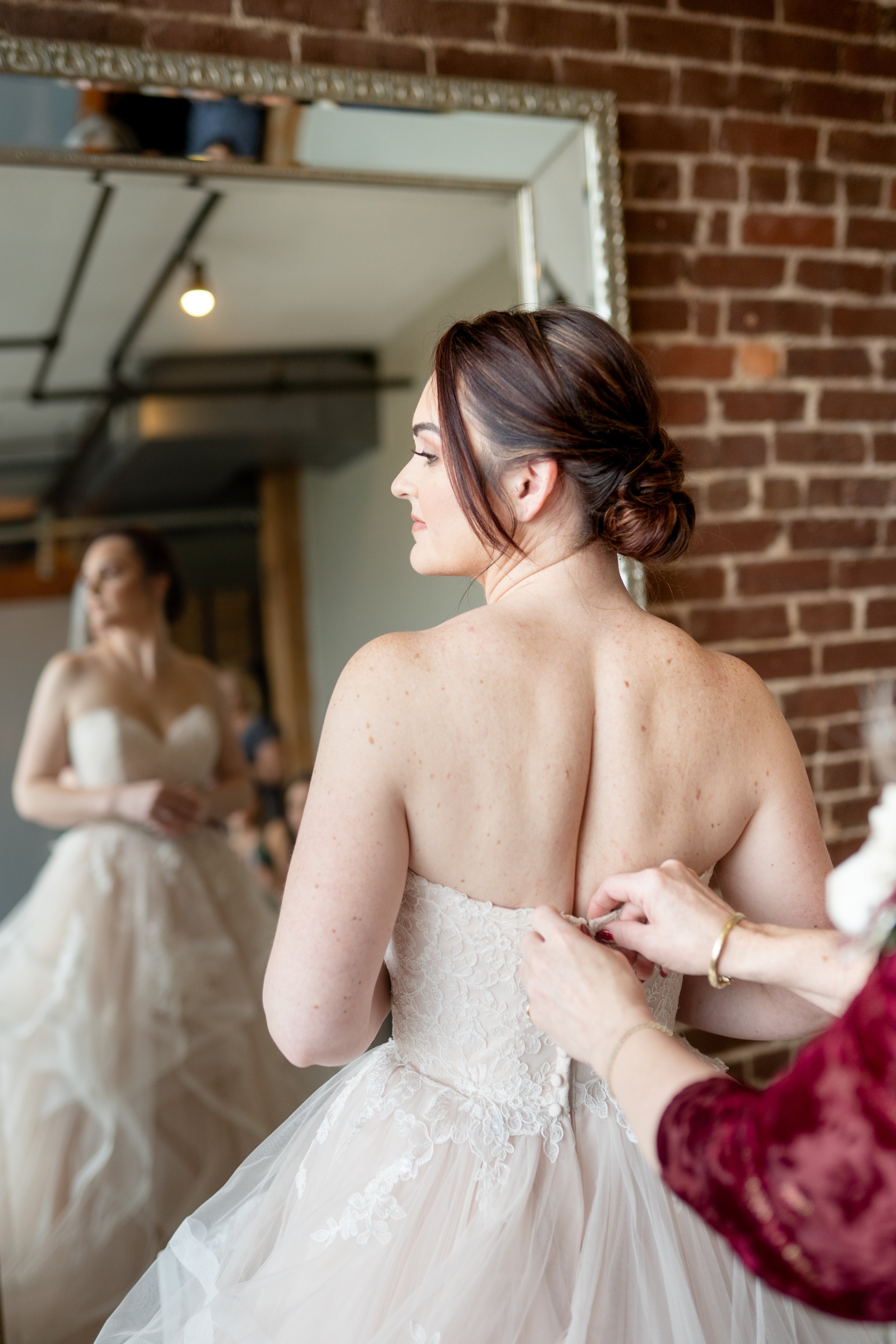 AuroraPhotography_CourtneyBrendanWedding-106.jpg