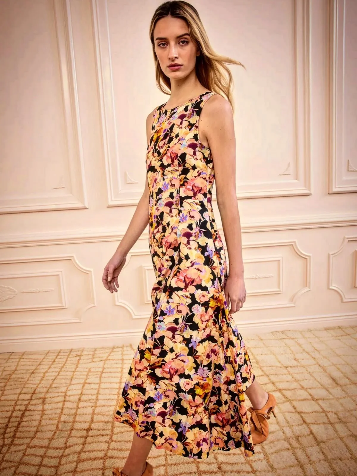 Dresses for summer joy 🌸🌼🌺 #multibrandstorestockholm #finestcotton 🌺