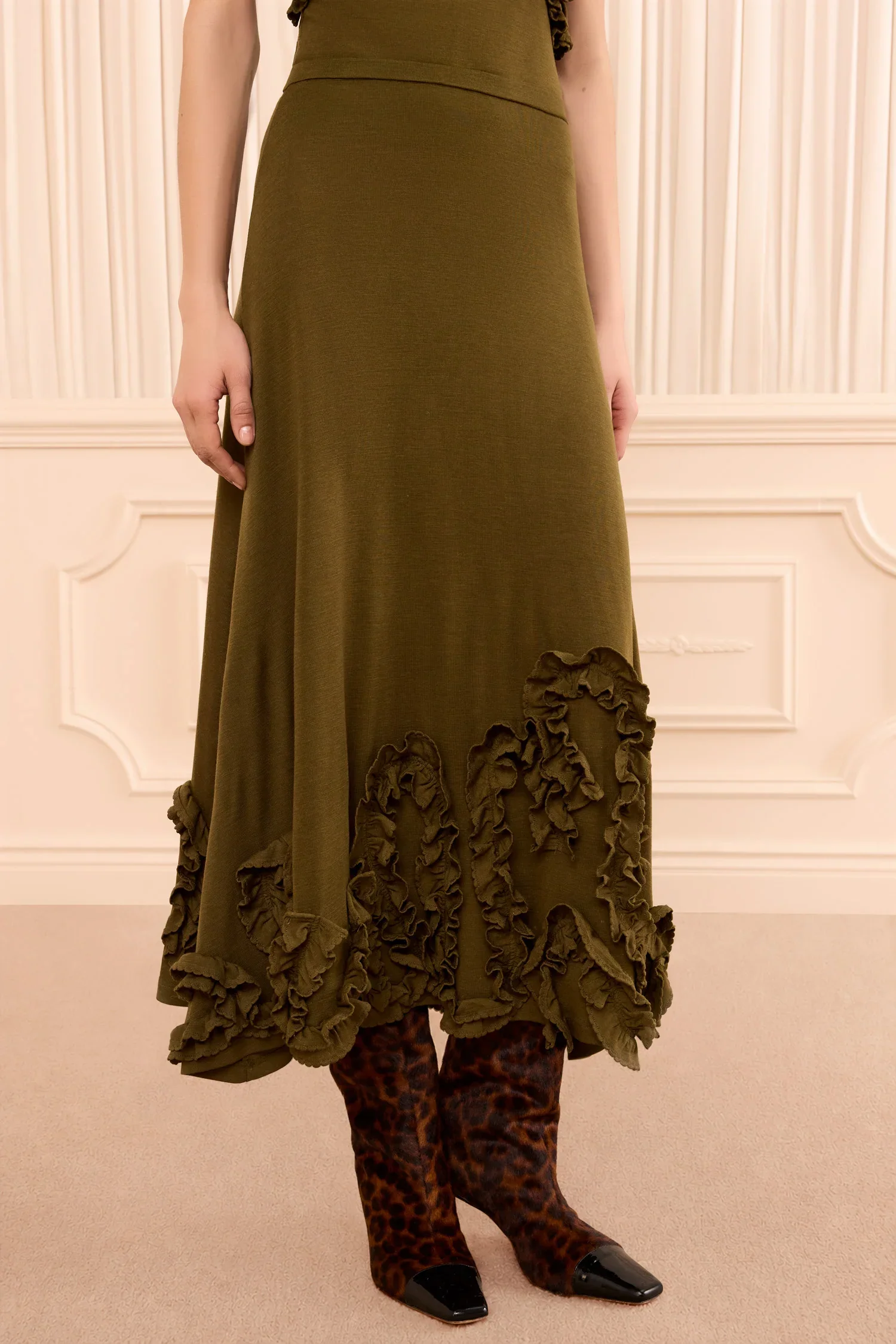 ULLAJOHNSON_HeloiseJerseySkirt_FA260816_LODEN_02_Alt.webp