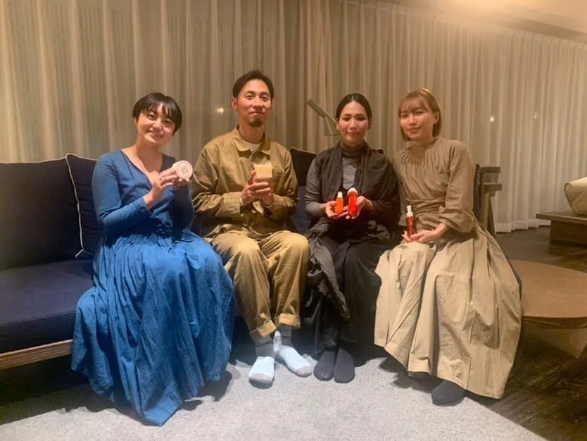収録後の美女とおっさん