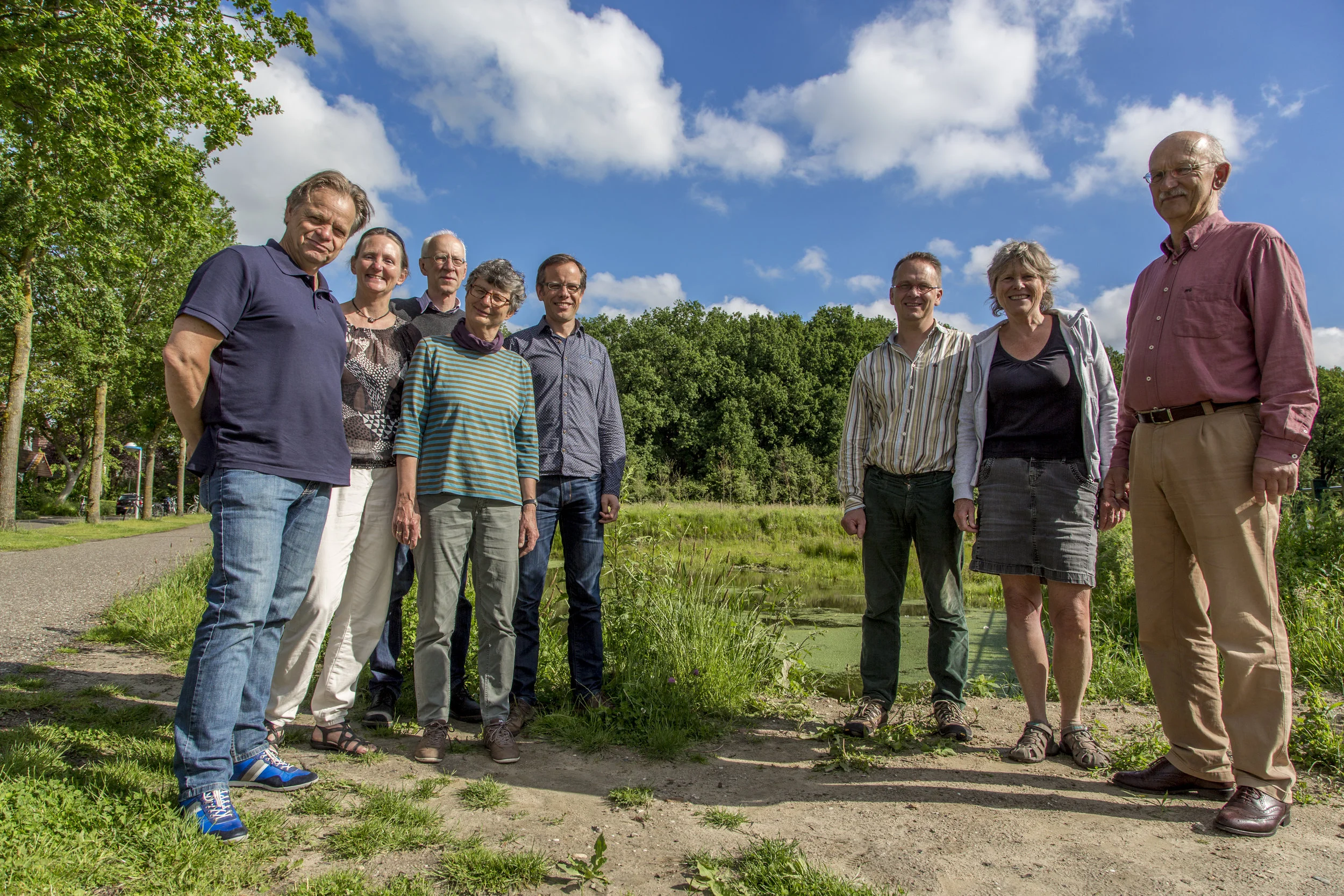 De coalitie Wageningen Goed op Weg met op de achtergrond het Dassenbos (foto Jan ten Haaf)