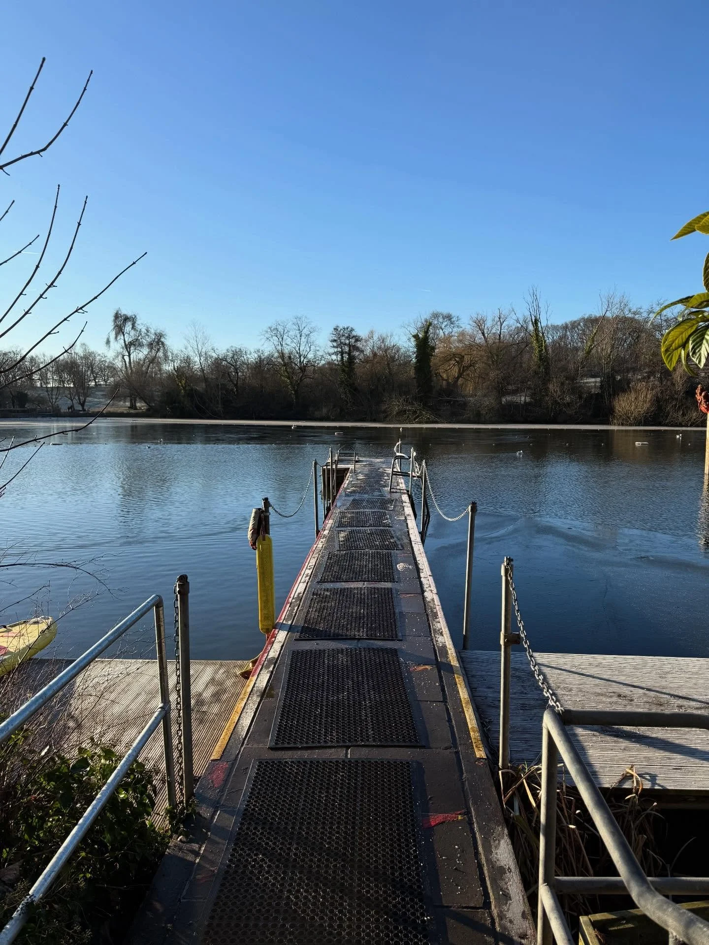 First swim of the year this morning! 🥶 and the coldest in a long time! Always feels great! 
#hampsteadponds #hampsteadheath