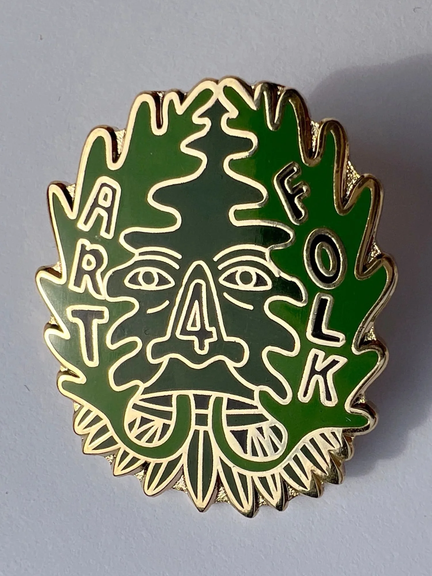 Lots of new merchandise up in my shop! T shirts nearly gone! Pin badges and more. Get in fast via the link in my bio! https://www.benedge.co.uk/shop-new
#artmerch #benedge #art4folk