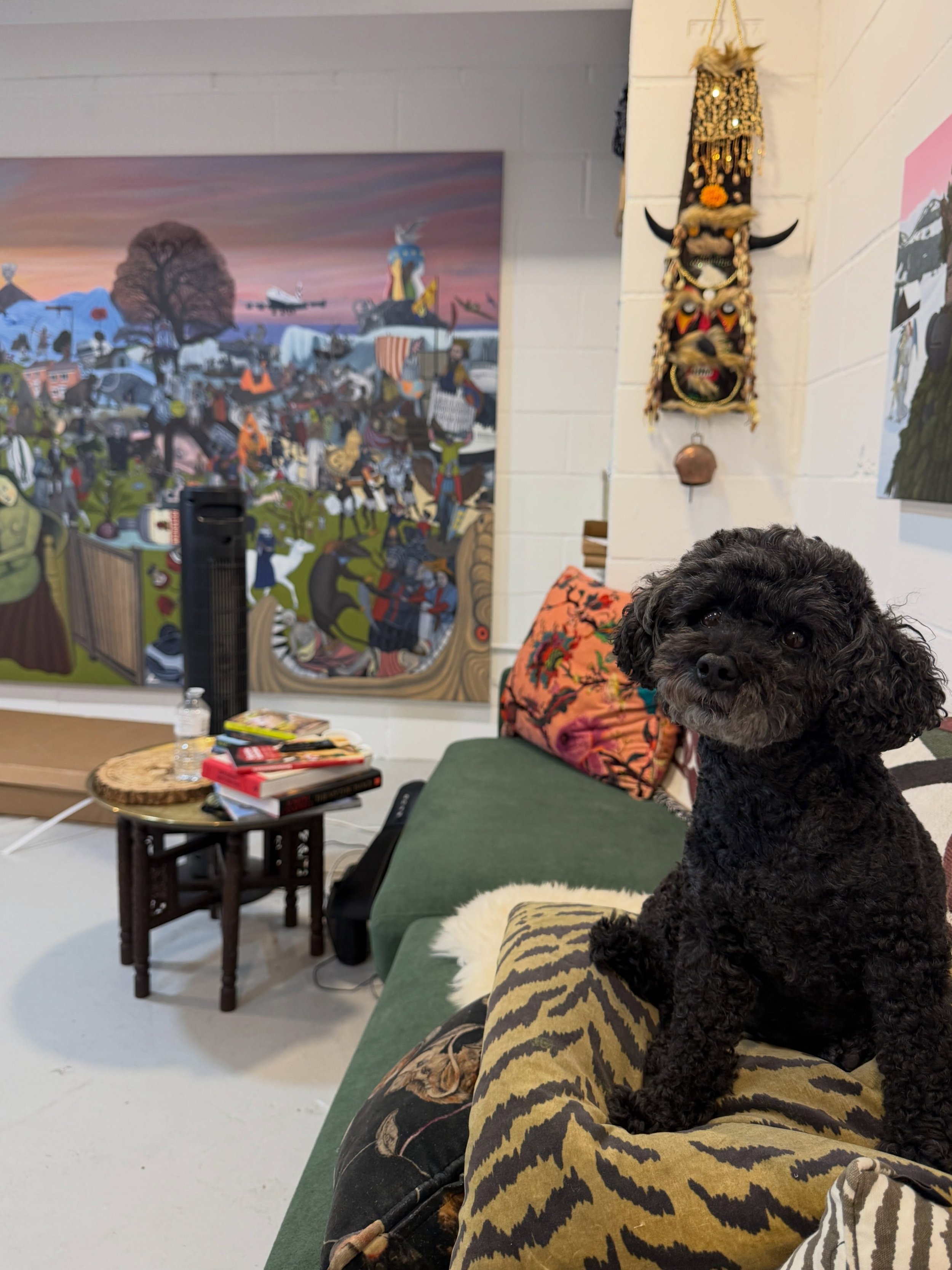 The art dog life&hellip;&hellip;
#artistsdog #lunarmoon #toypoodle @rose_inwonderland