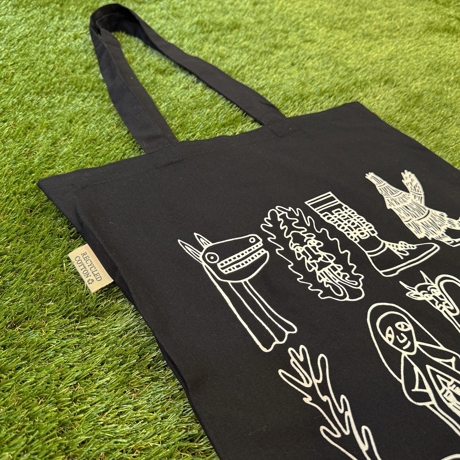 8)Folktote.jpg