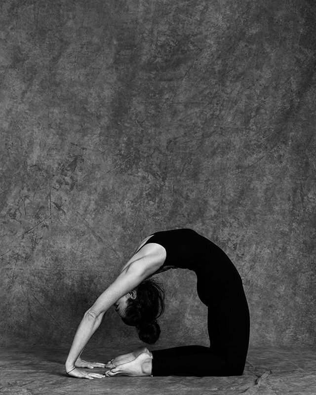 ~thank you all for your support and presence, I&rsquo;m so very very blessed to have you in my life~ 
Monday 13.00 IG live 
Tuesday 10.30 @yoga_village_paris ( via ZOOM via MINDBODY) 
Wednesday 13.00 IG live 
Thursday 13.00 INVERSIONS IG live 🤷🏻&zw