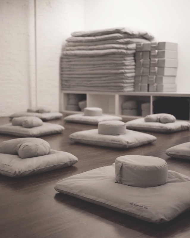 Large+studio+w+cushions.jpg