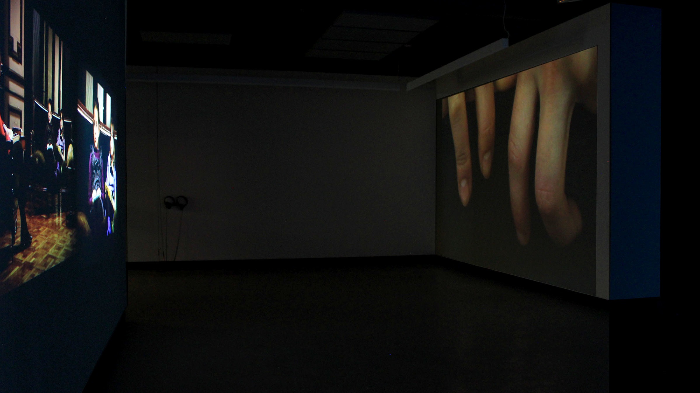 © Roberto Santaguida, Peripheral Island (2016). Exhibition view. Photo: Veronica Mockler.