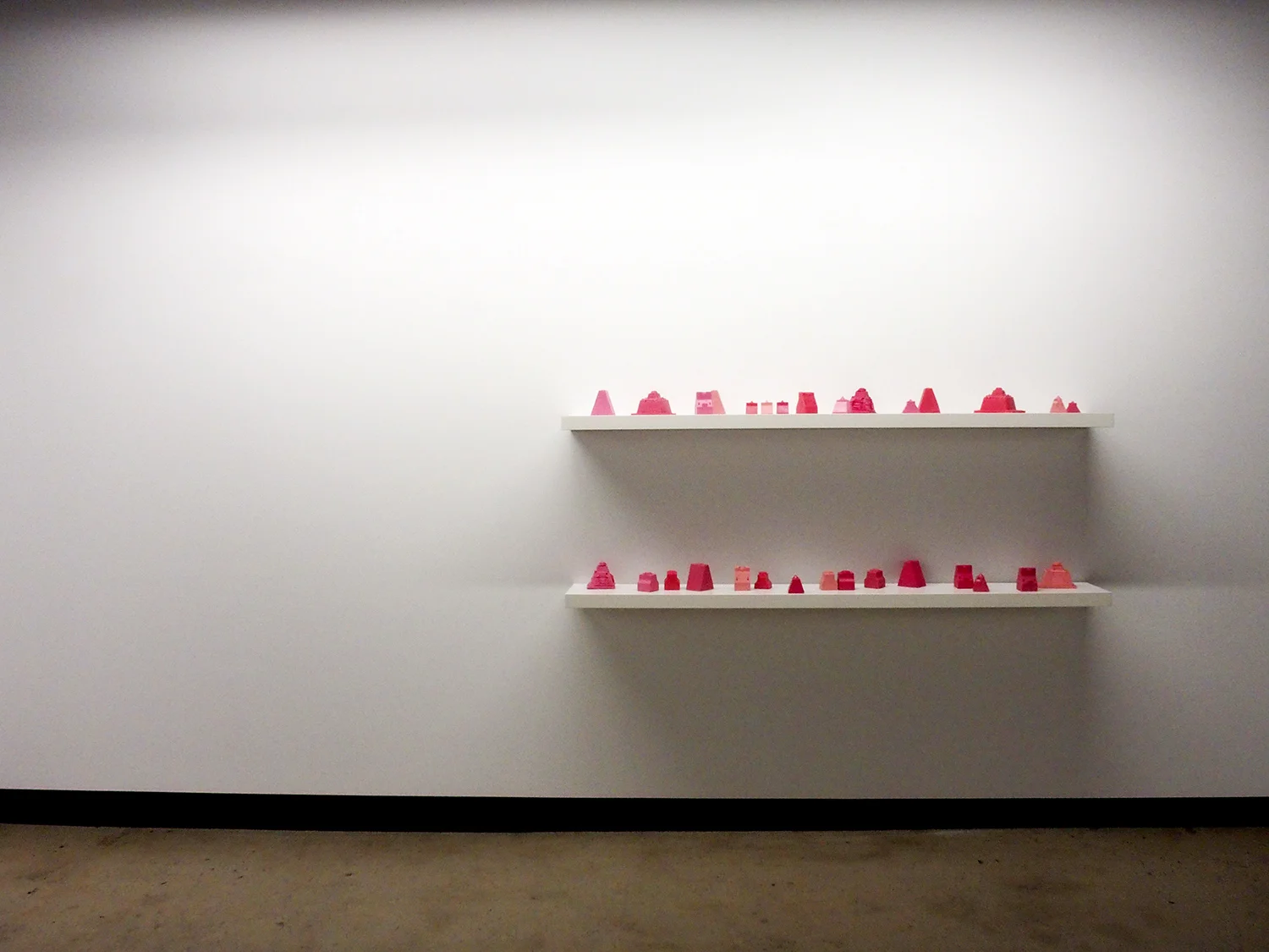 © Jacinthe Lessard-L., La chambre inversée exhibition view (2014). Photo: Dazibao.
