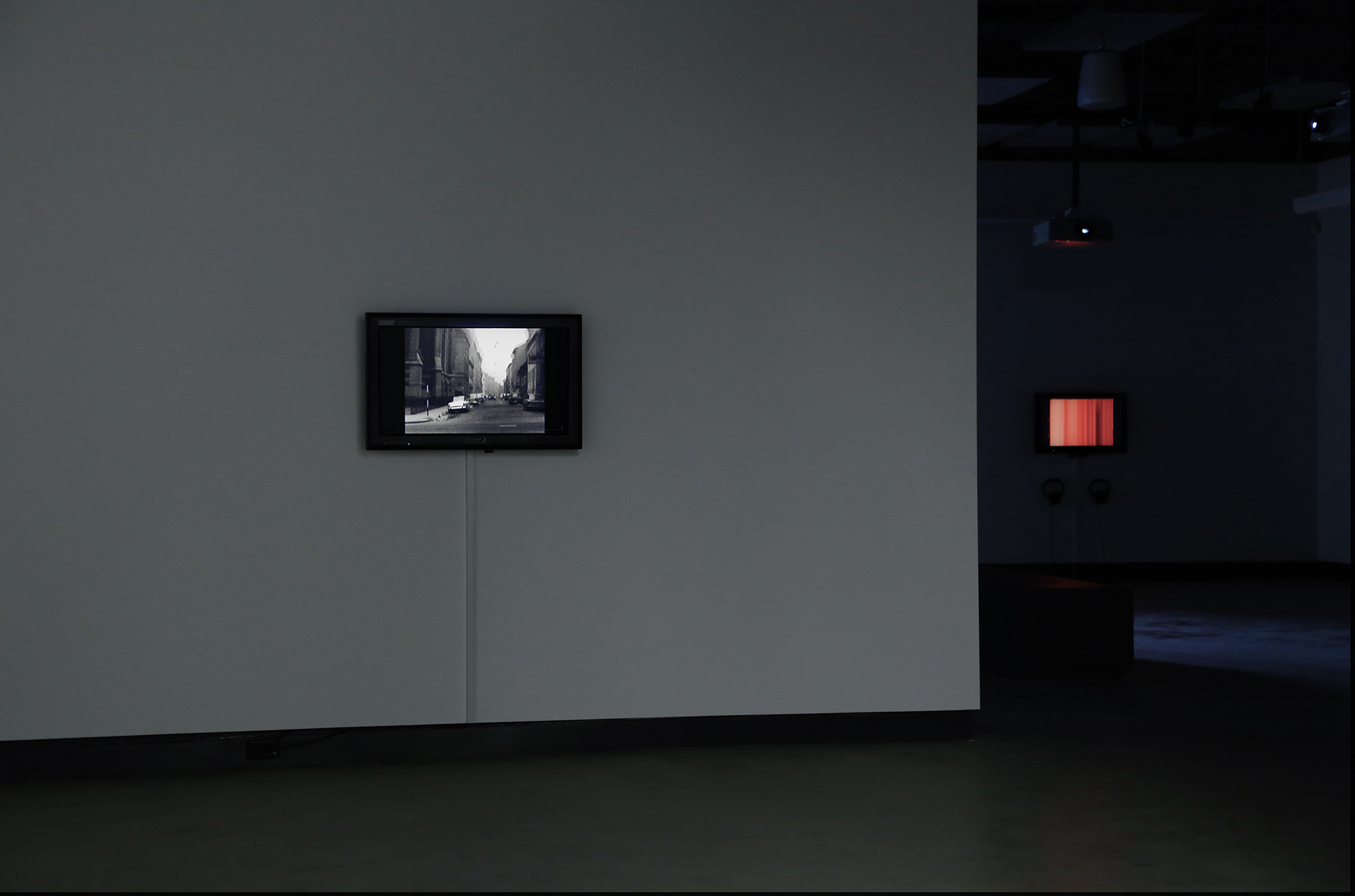 © Electronic Sound in a Shifting Landscape exhibition view (2014). Photo: Sara A. Tremblay.
