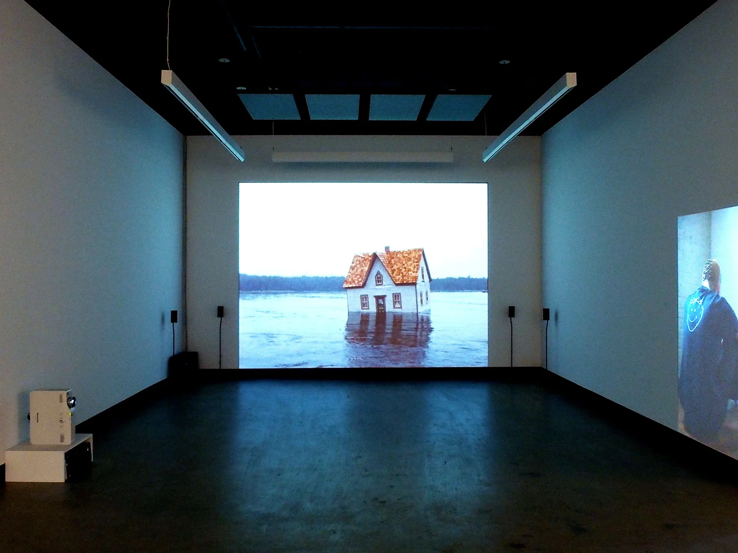 © Home Sweet Home. À propos de l'inquiétude exhibition view (2014). Photo: Dazibao.