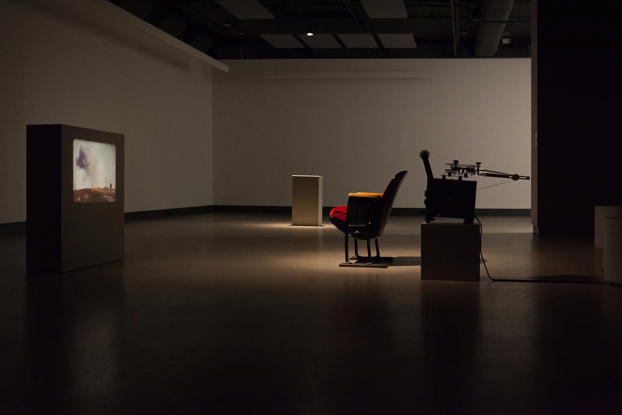 © Akram Zaatari, view of the exhibition Letter to a Refusing Pilot presented in the context of MOMENTA | Biennale de l'image ― What Does the Image Stand For? (Curator: Ami Barak). Courtesy of Sfeir-Semler Gallery (Hambourg, Beyrouth). Photo: Marilou Crispin.