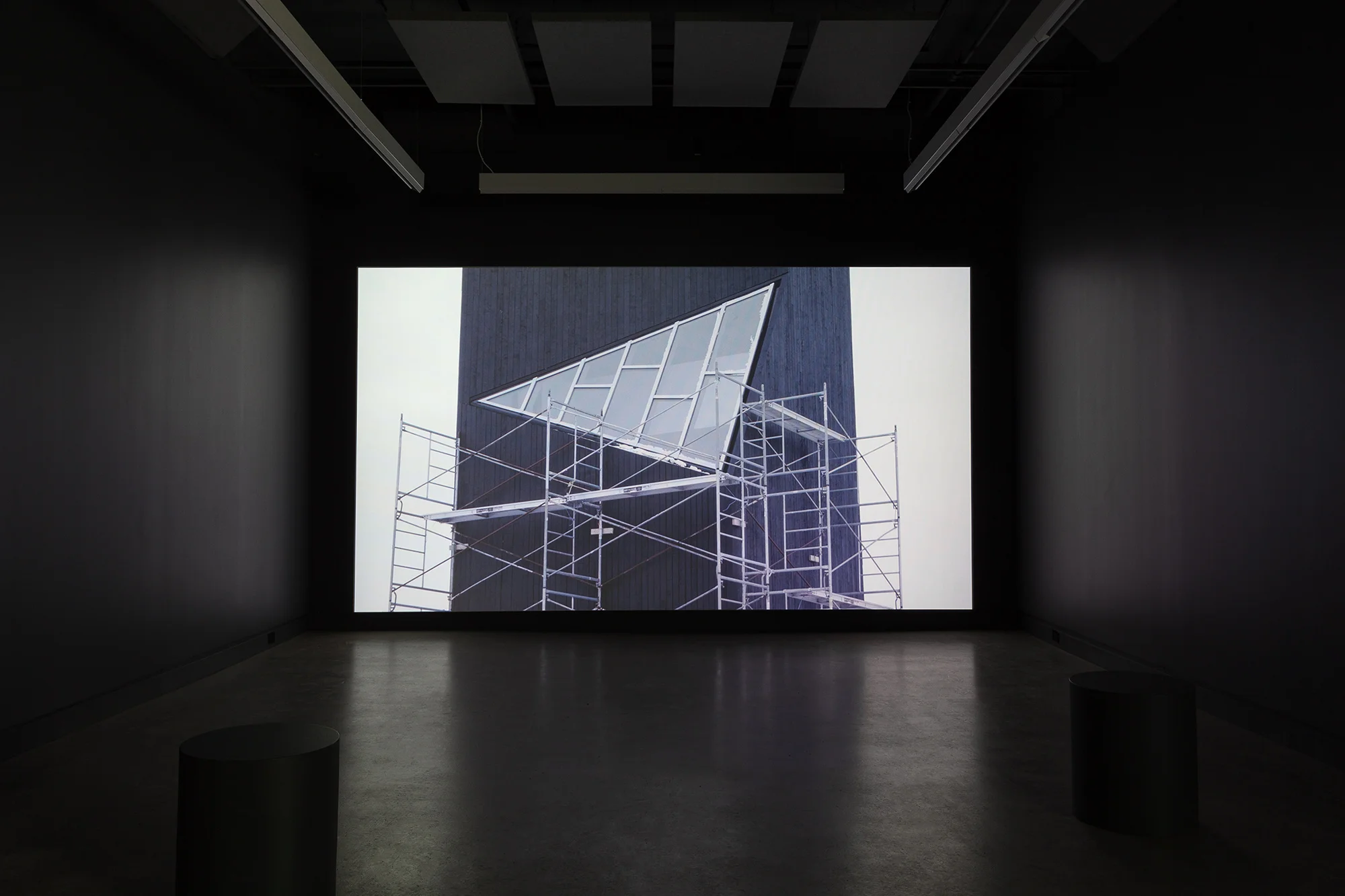 © Myriam Yates, Island, Lyle (2016). View from the exhibition Gander Islands (2018). Photo: Marilou Crispin. 