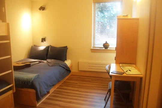 2 bunk one full bed.jpg