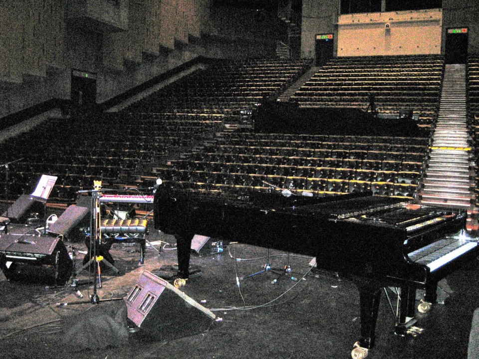 SOUND CHECK, LONDON
