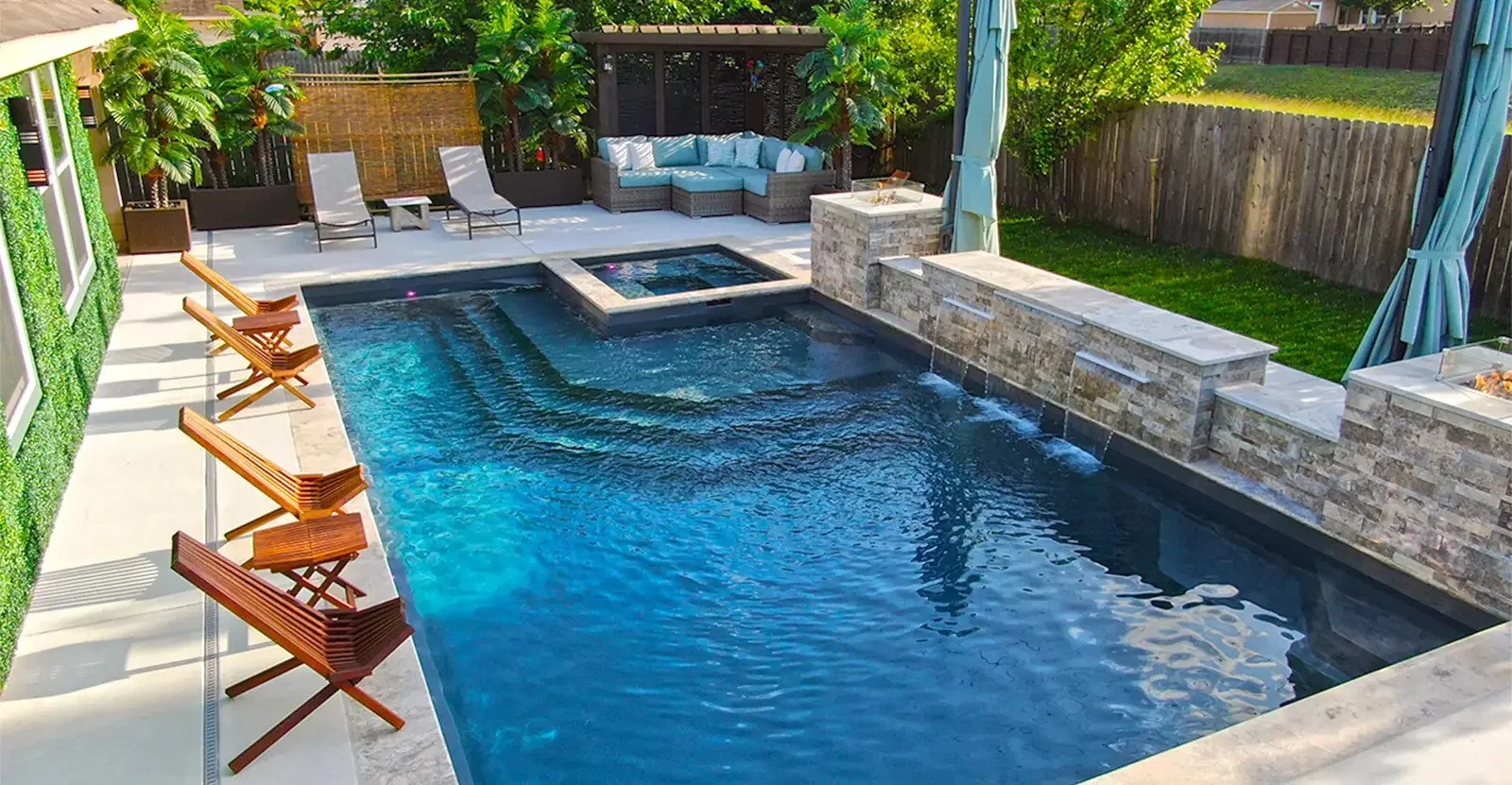 Award-Winning-Fiberglass-Pool-Aquamarine-Pools.jpg