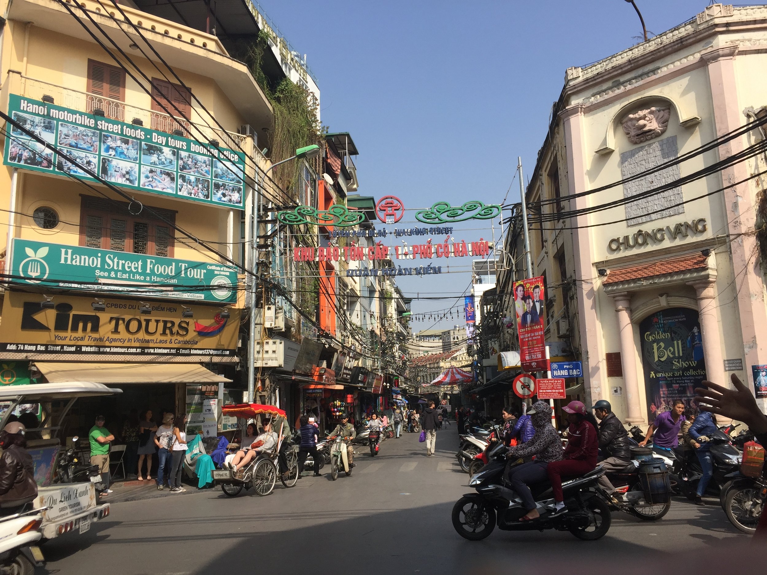The slow chaos of old town.