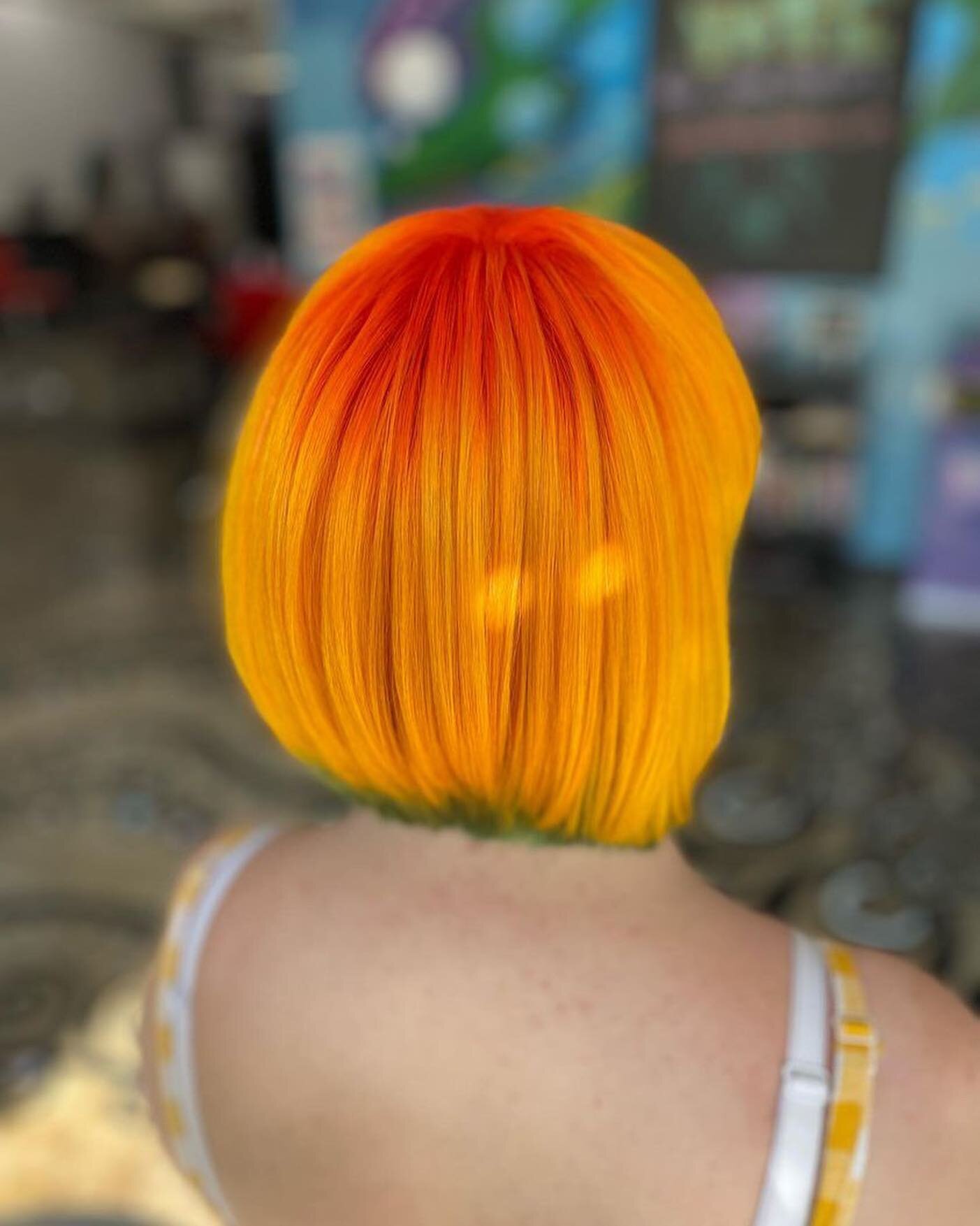 Haircolor by @hairbygalyne 
.
I mean COME ON!! Swipe for the inspiration board! 
If this doesn&rsquo;t give super sunflower vibes then I don&rsquo;t know what does! 
She nailed it! 
.
#sunflower #sunflowerhair #sunflowers🌻 #hair #haircolorist #haira