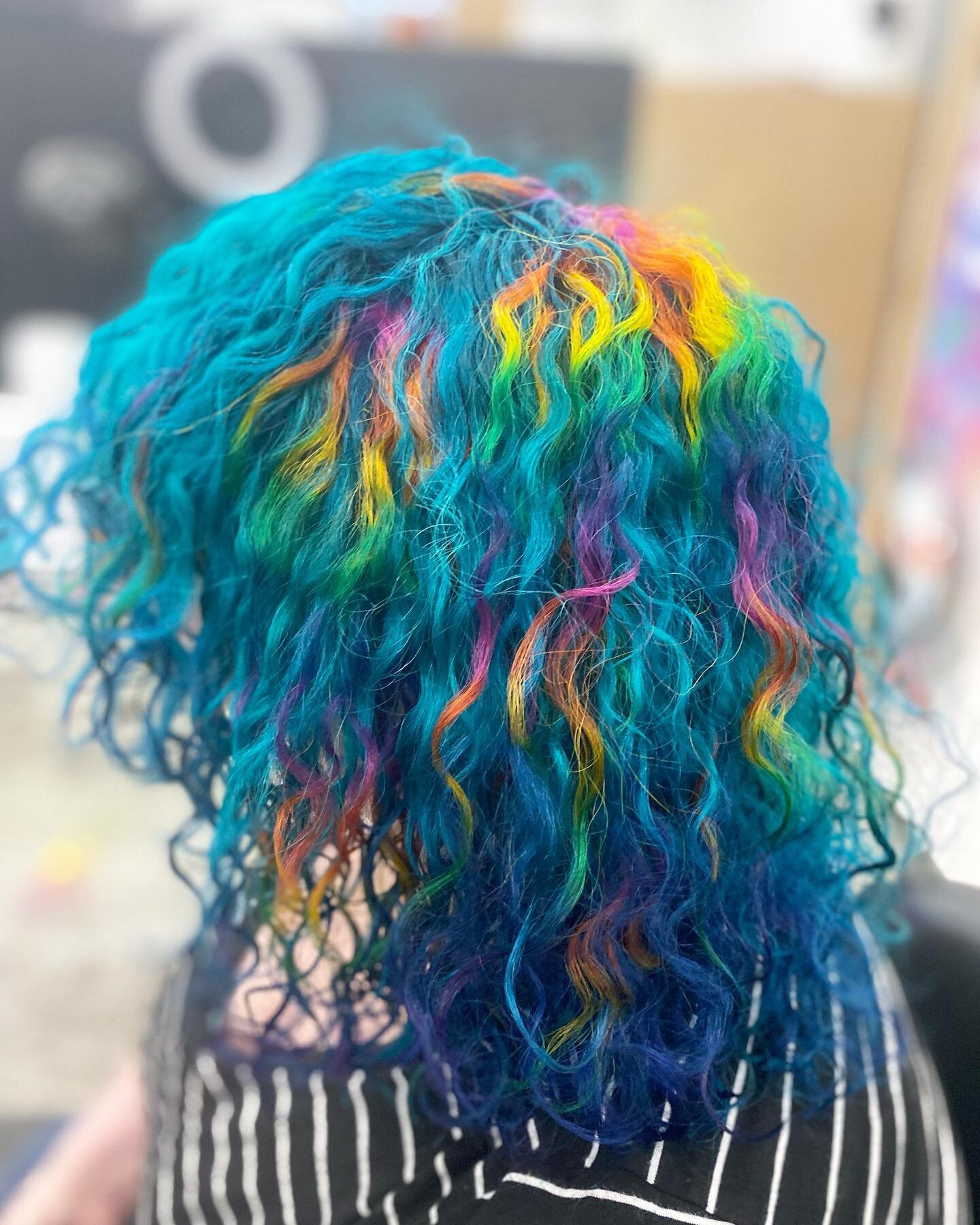 Curly teal hair by @kristinleigh099 
.
#hiddenrainbowhair🌈 #rainbowhairdontcare #pride #itspride #wedorainbowseveryday #rainbowsquad🌈 #lgbtqia #pressbaycourt