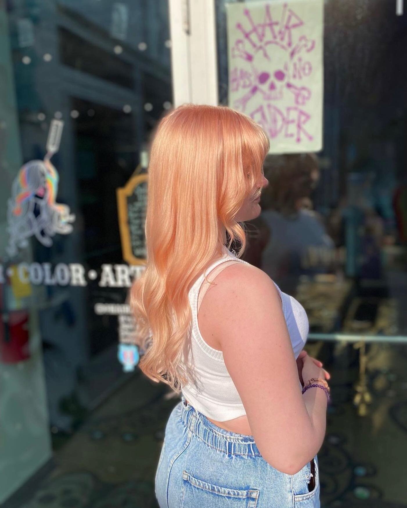 Hairs by @hairbygalyne 
.
.
.

This color blew me away, I wish everyone could have seen it in person.
I mixed up @guytang_mydentity @guy_tang Pink Sky Dream and Blush Express toner after bleaching my lovely client out.
❌❌❌
I am no longer accepting ne