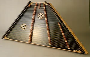 hammered dulcimer on stand_blk.JPG