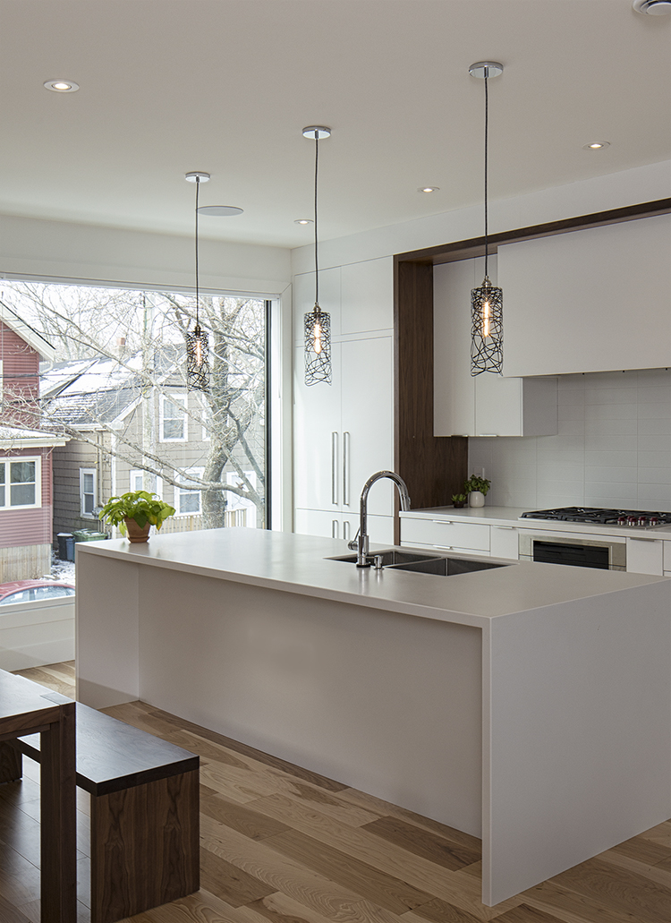 Luxi Studioworks_Lubach Pendant Small_In Situ.jpg