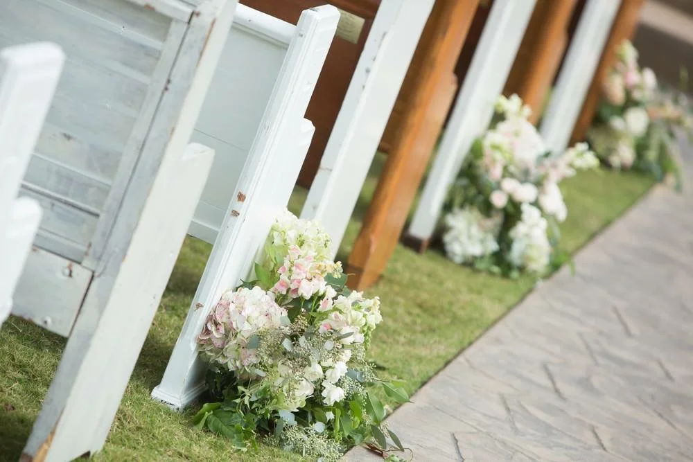 lillie jane wedding pew flower