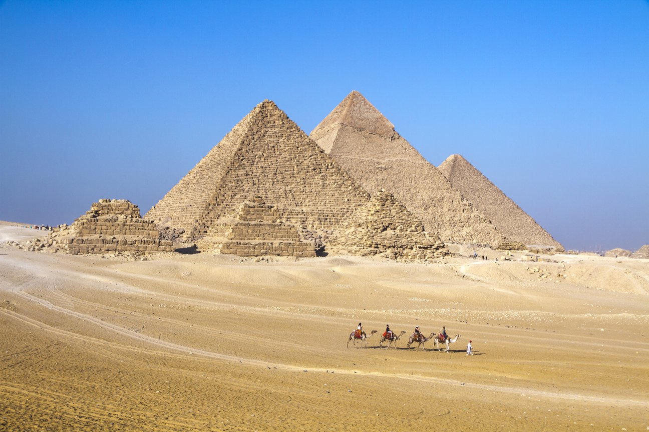 Cairo-pyramids.jpg