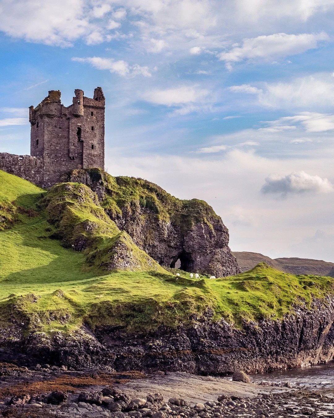 Scotland is calling! Imagine rolling green hills, ancient castles perched above sparkling lochs, and cities alive with music, history, and charm.

From wandering Edinburgh&rsquo;s cobbled streets to whisky tasting on Islay, golfing at St Andrews, or 