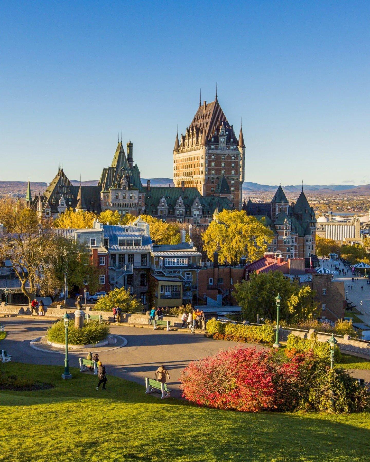 From the rugged coastlines of Maine to the charming skyline of Qu&eacute;bec, Silver Shadow offers an elegant journey through Canada &amp; New England. You can expect a blend of picturesque ports and leisurely sea days&mdash;ideal for whale watching 