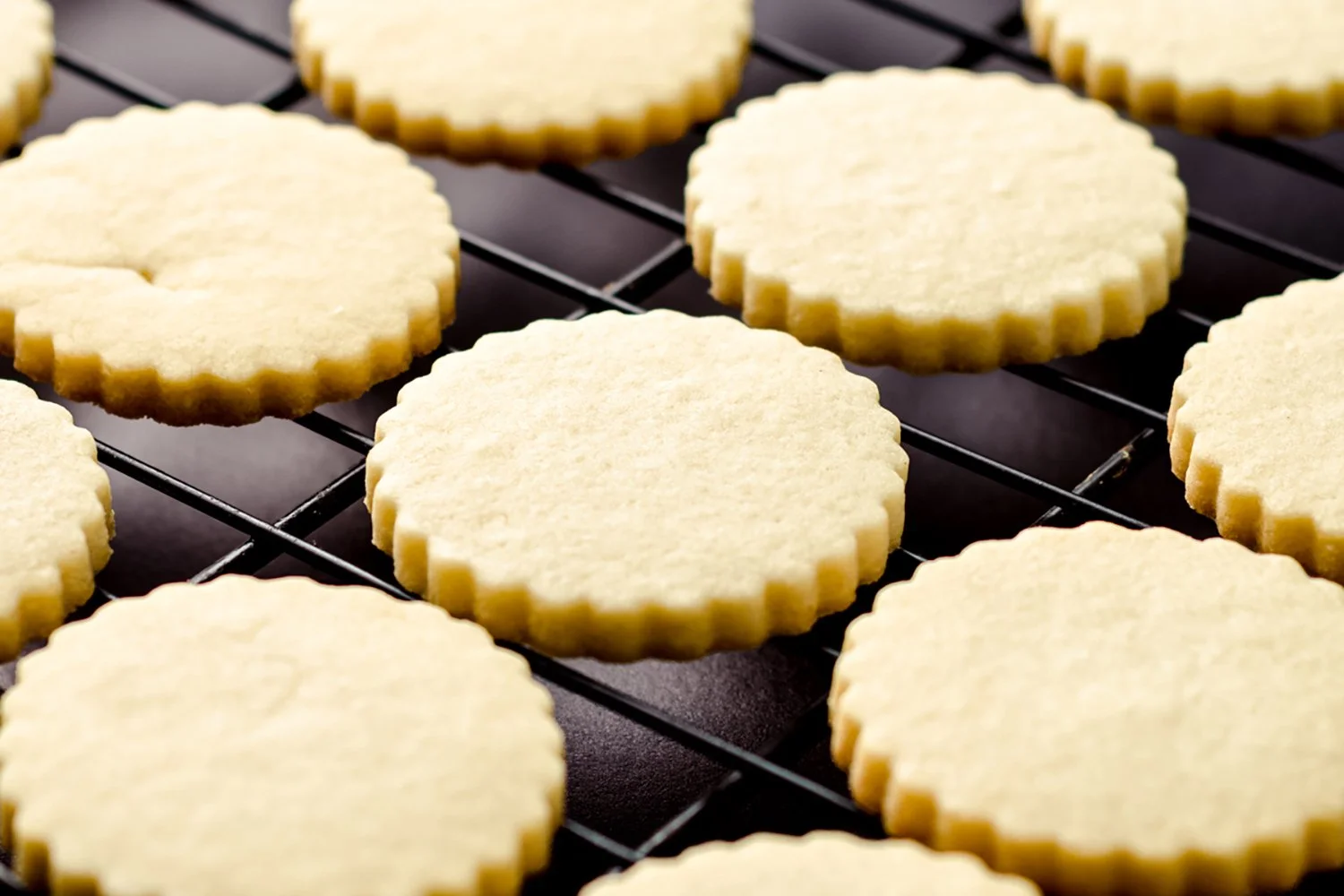 rasp linzer cookies-14.jpg