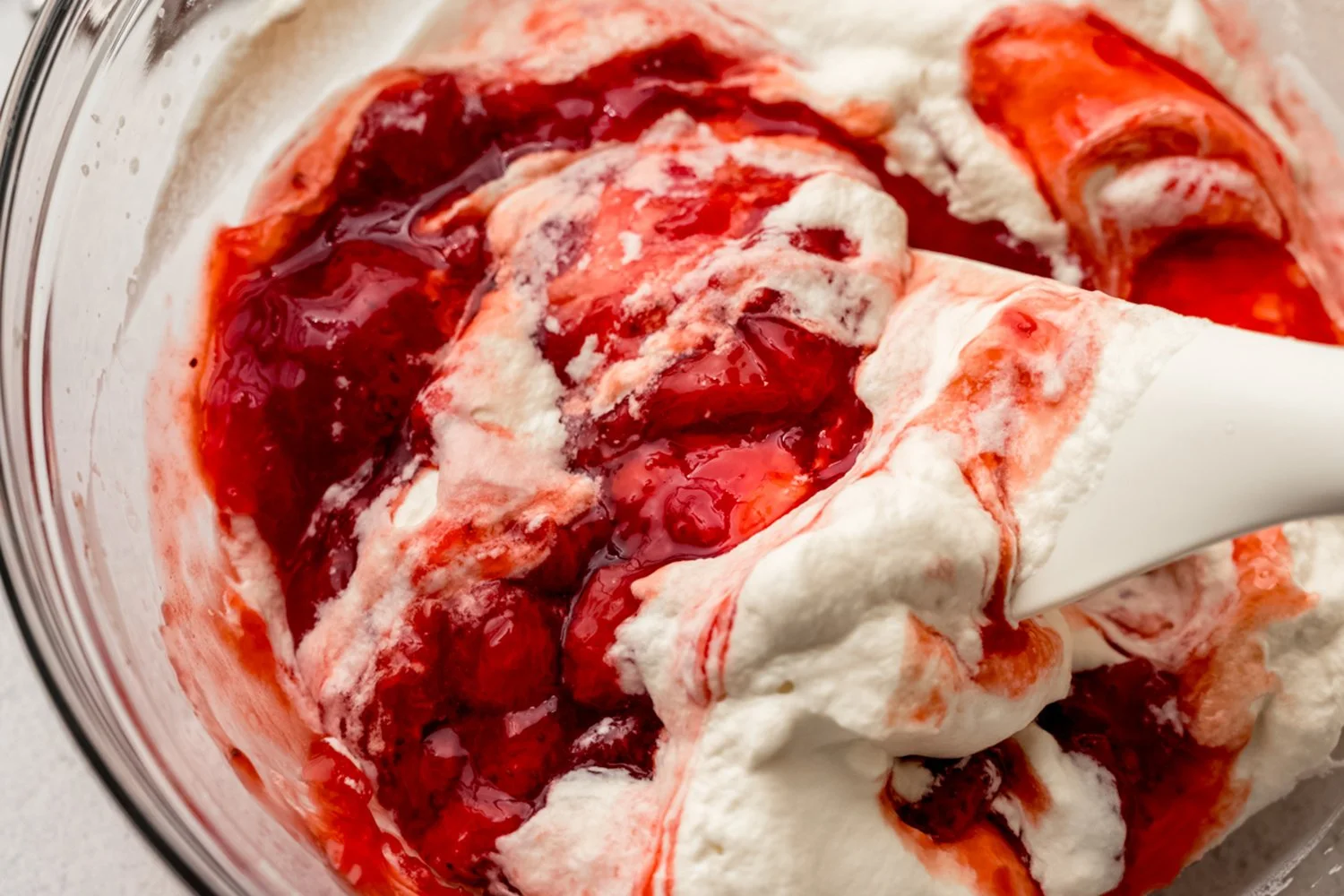 strawberry swiss roll-12.jpg