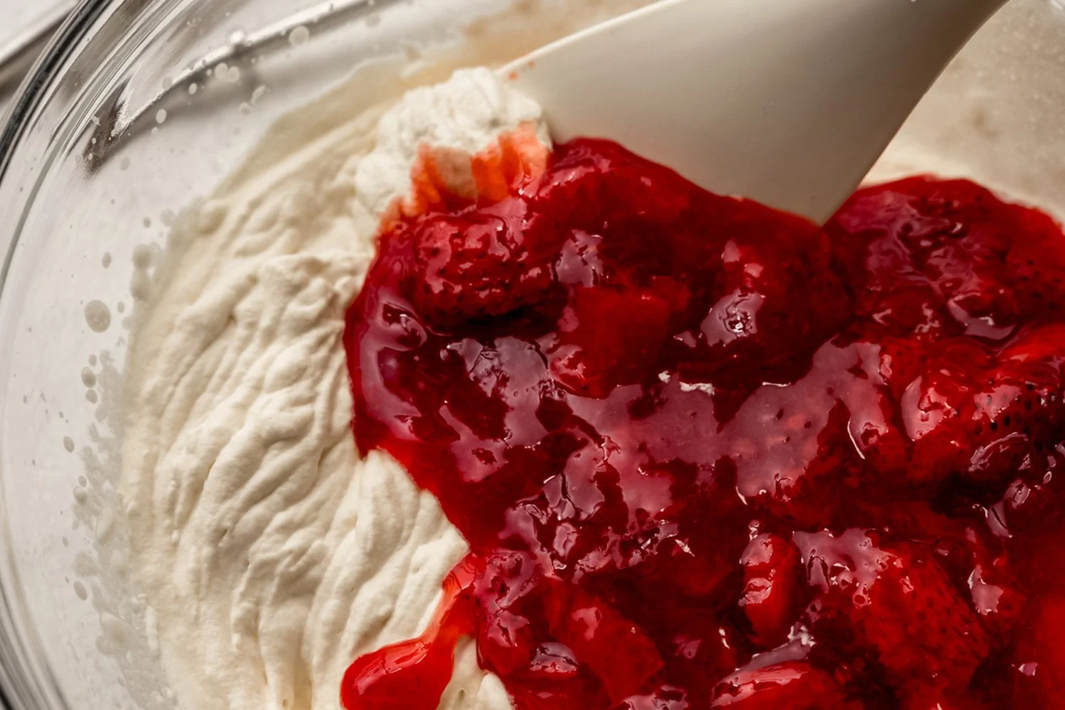 strawberry swiss roll-13.jpg