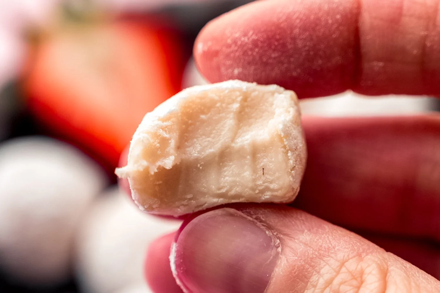 strawberry truffles-3.jpg