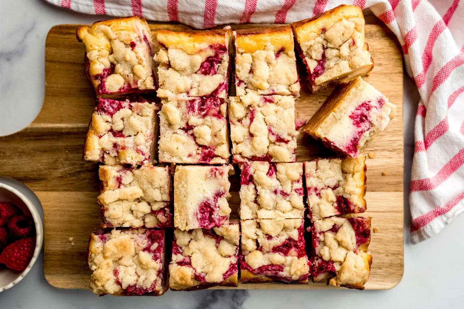 raspberry cheesecake bars-08.jpg