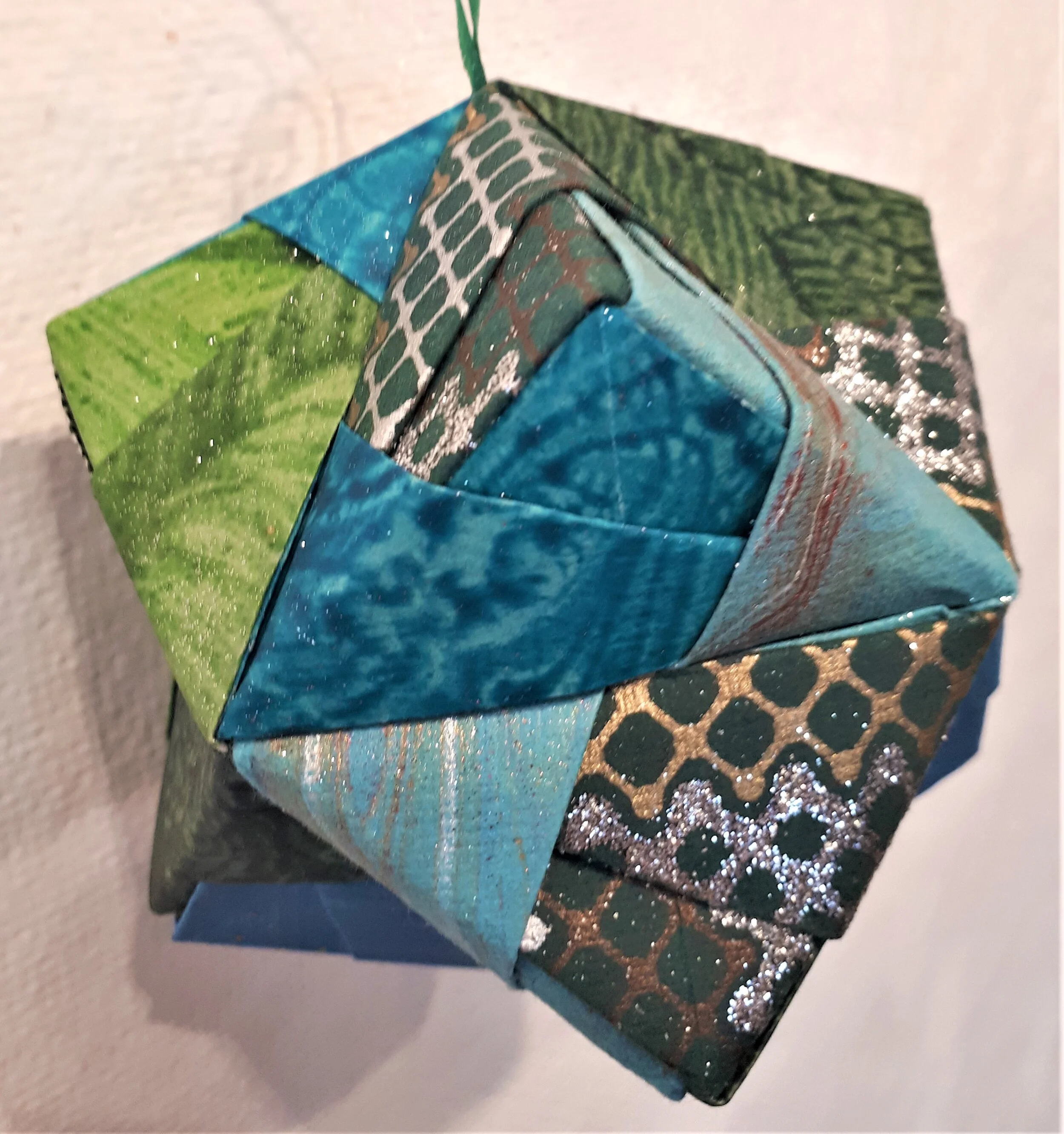 Woven Stellated Octahedron 6.jpg