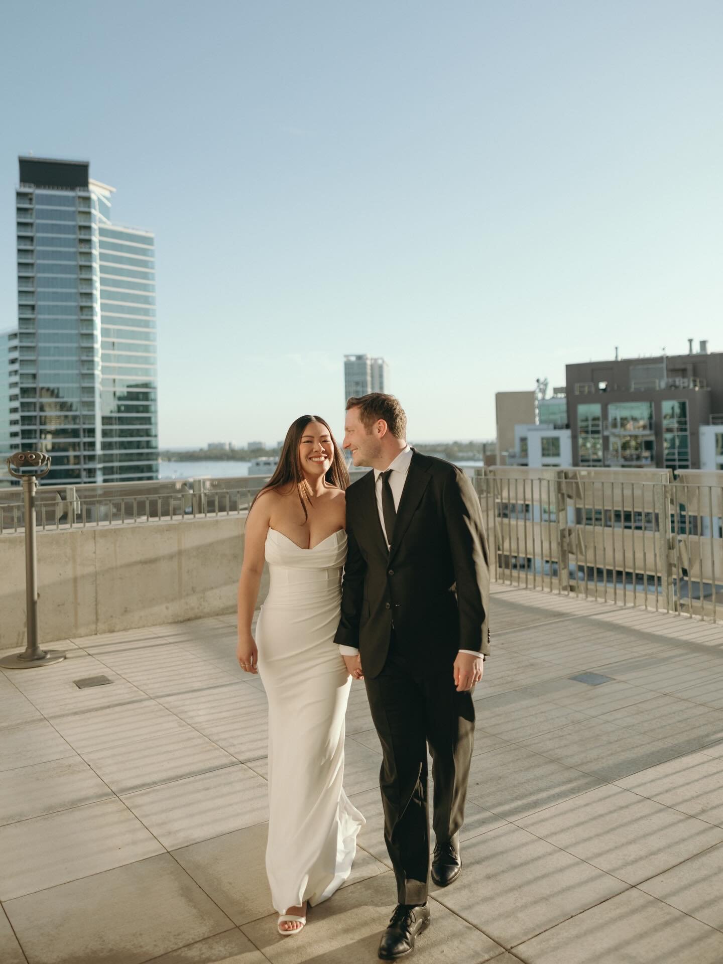 ✉️ Day 22 of 25 days of weddings! An unforgettable &lsquo;I do&rsquo; with downtown San Diego as the backdrop&mdash;timeless love set high above the city at the San Diego Central Library.
*
*
Venue: @sdpubliclibrary
Photography: @jcam_photo 
Catering