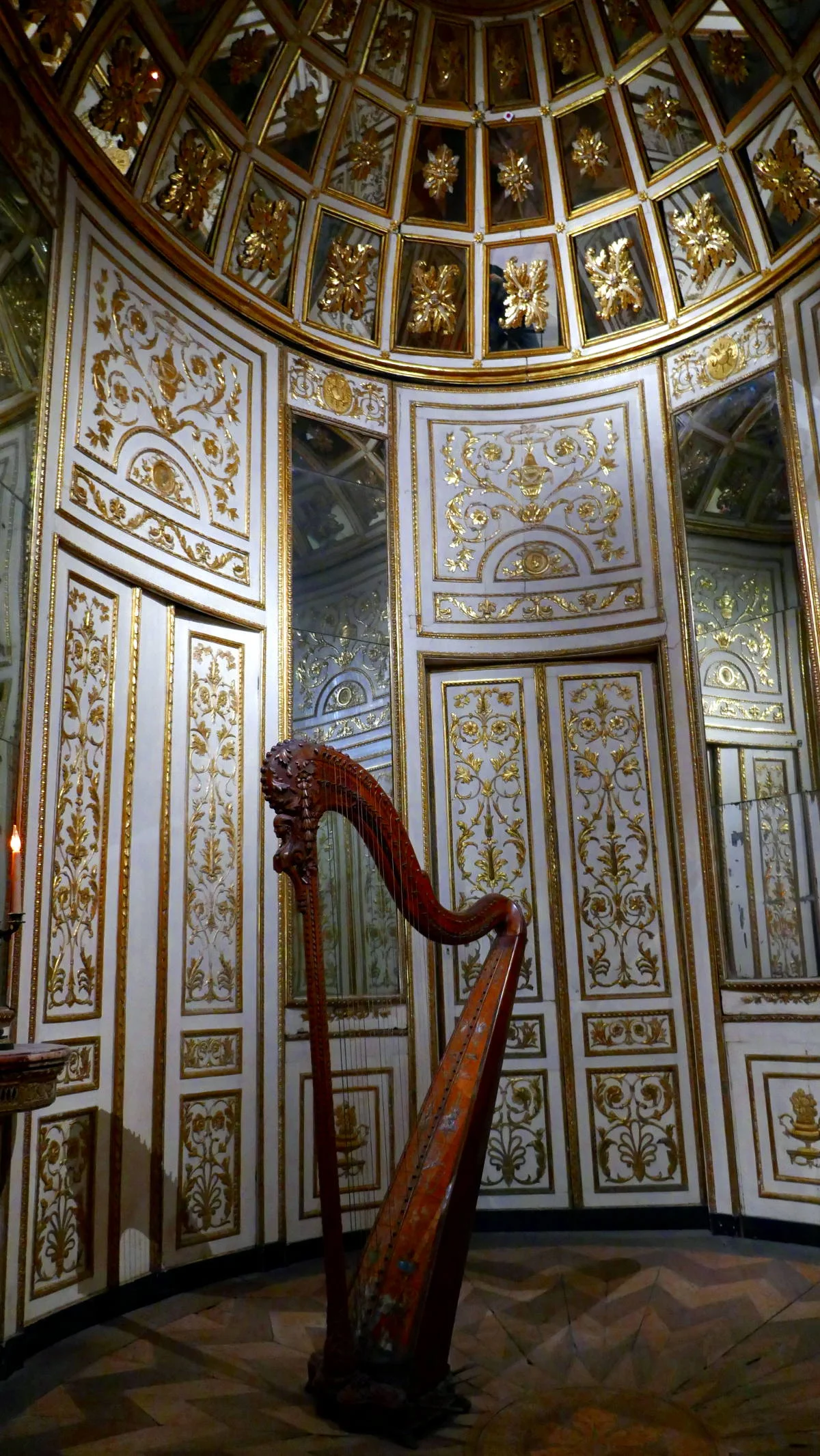Harp, Victoria and Albert Museum Interior, London, United Kingdom
