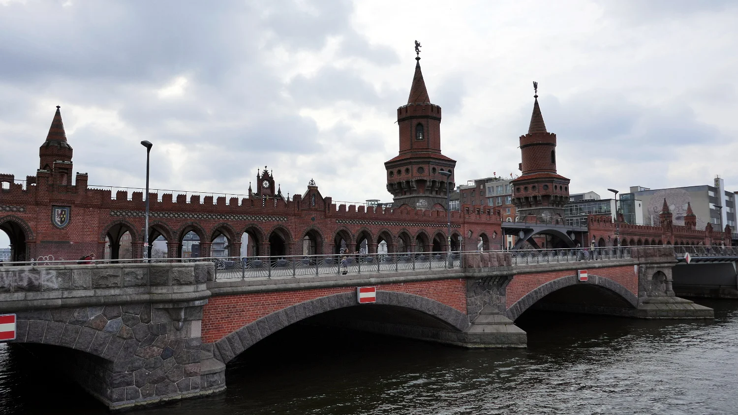 Oberbaum Bridge, River Spree, Berlin, Germany